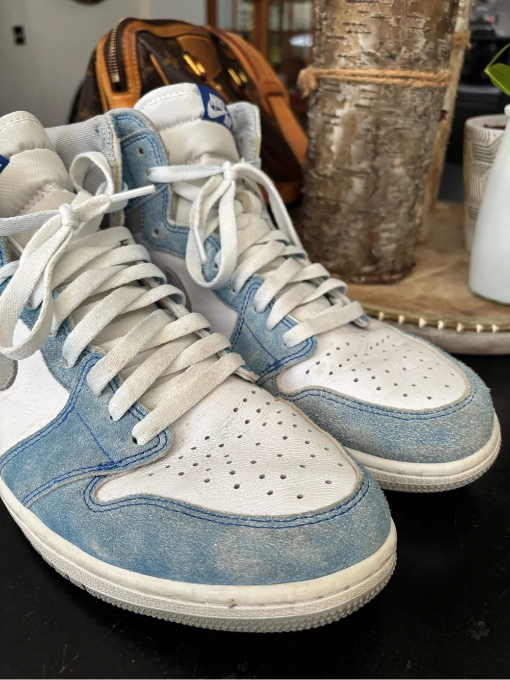Air Jordan 1 Retro High OG 'Hyper Royal'